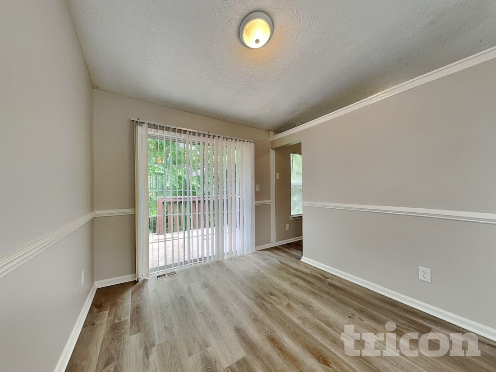 Building Photo - 1330 Ling Dr