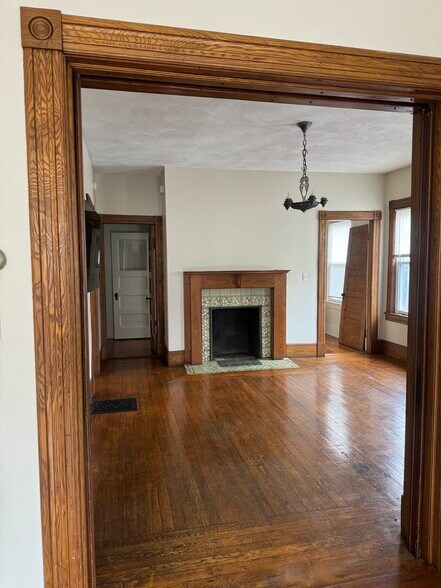 Building Photo - 21 Lafayette St