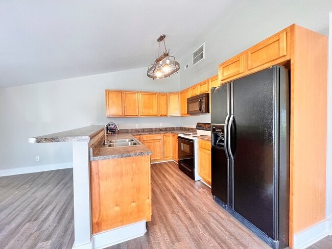 Building Photo - 2 Bedroom Apartment in Surf City