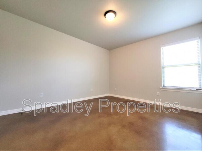 Building Photo - 202 Sparrow Cove