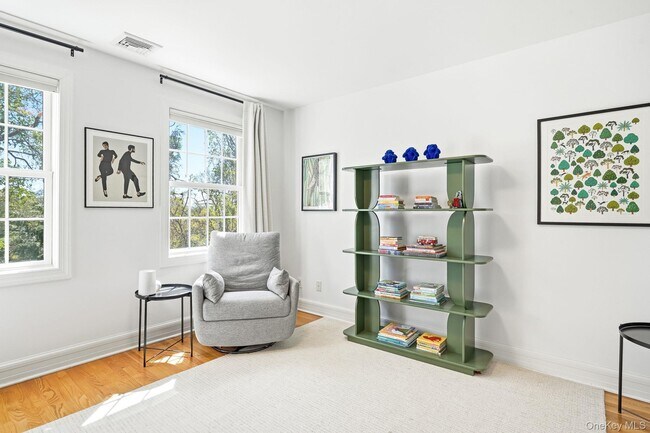 Building Photo - 60 Hillside Ln