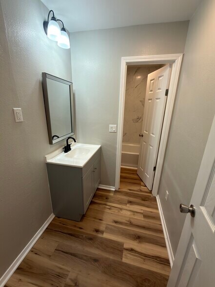 Building Photo - 6309 Rambler Dr