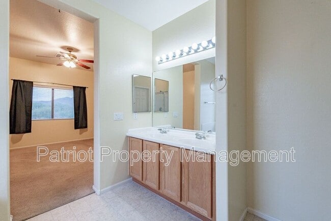 Building Photo - 42509 N 45th Dr