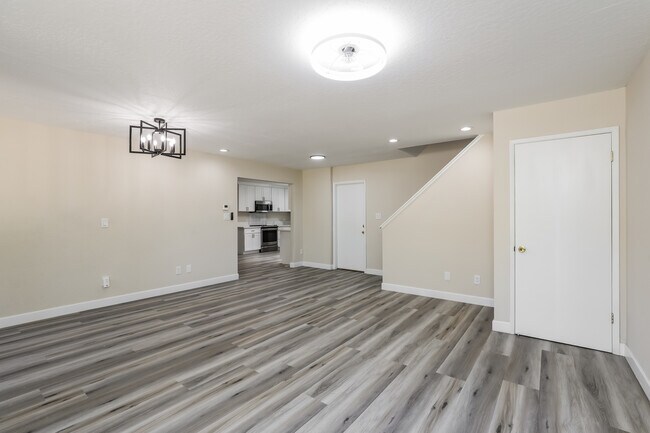 Building Photo - 5577 Ohio Ct