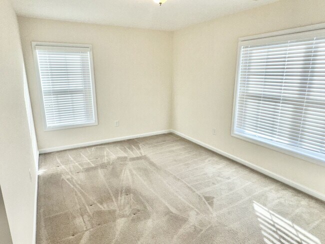 Building Photo - Beautiful home in Everwood!