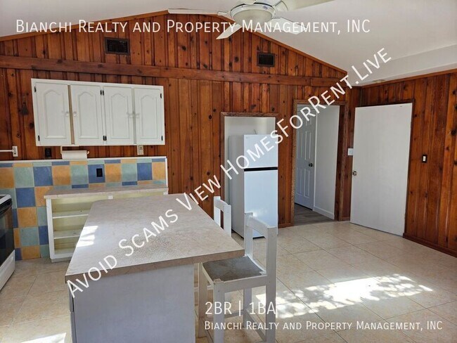 Building Photo - 5023 27th Ave S