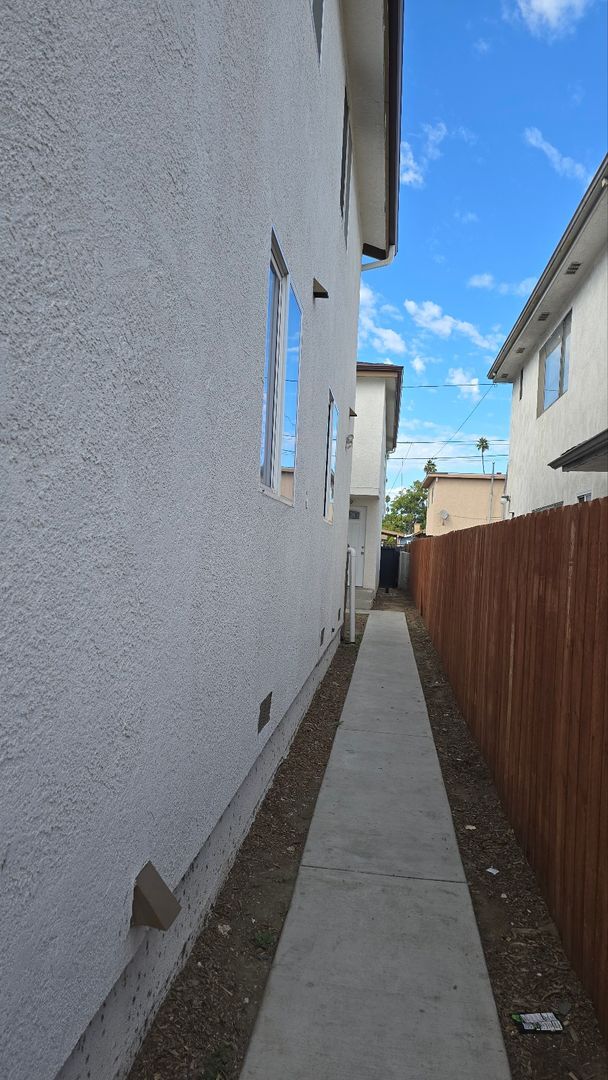 Building Photo - 71(439)