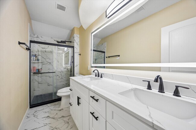Building Photo - 1618 Autumn Springs Dr