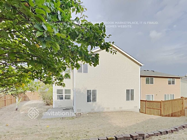 Building Photo - 36036 8th Ave SW