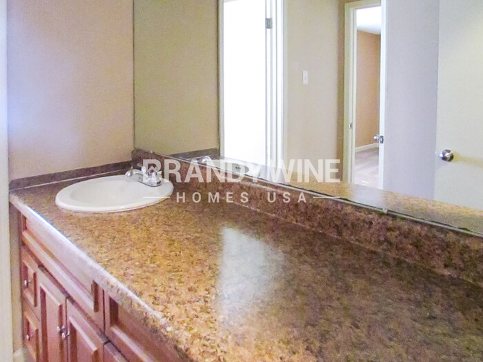 Building Photo - 4060 W Stubbs Rd