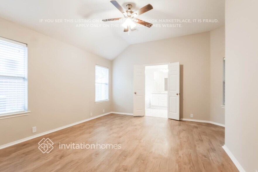 Building Photo - 2011 Louetta Oak Ct