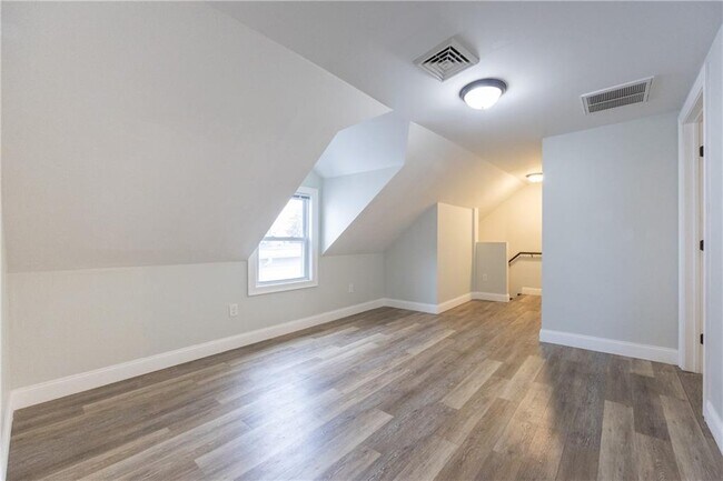 Building Photo - 214 Silver Spring St