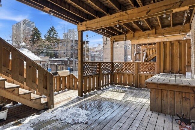 Building Photo - 5739 N Winthrop Ave