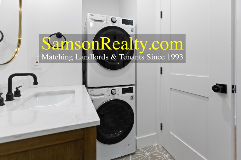 Primary Photo - 101 Richmond St