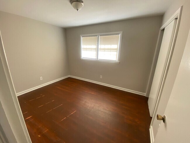 Building Photo - **ON HOLD**Near Ft. Benning. Columbus, GA  Bedroom 4 / 1 Full Bathroom & 2 Half Bathroom Home for...