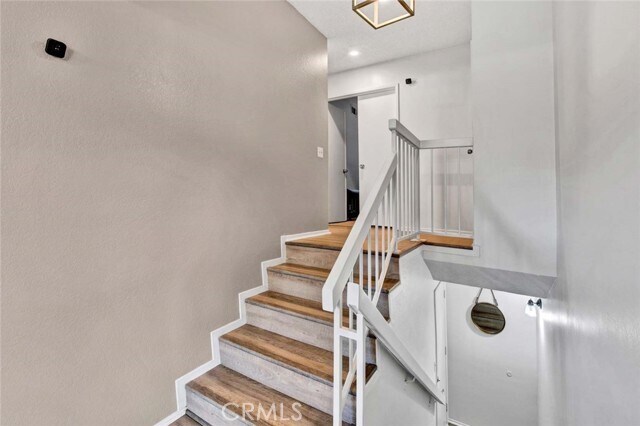 Building Photo - 14 Evening Breeze