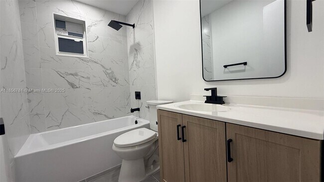 Building Photo - 315 N 26th Ave