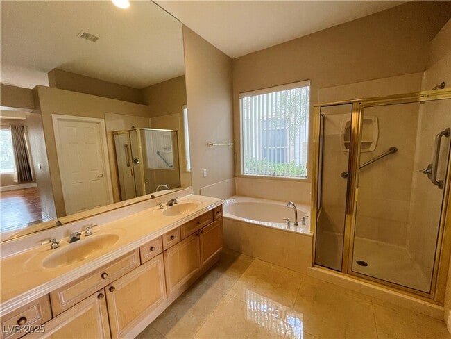 Building Photo - 231 Cliff Valley Dr