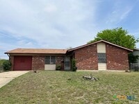 Building Photo - 809 Skyline Ave