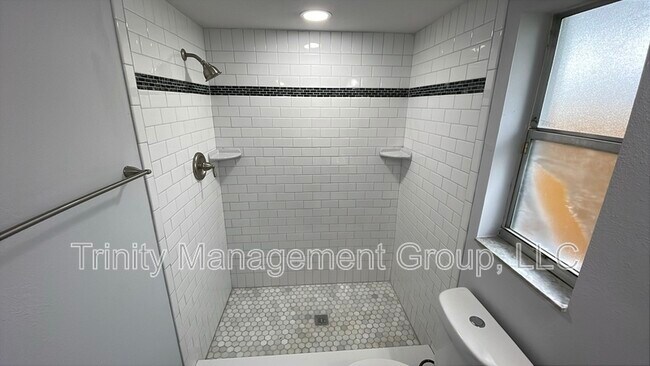 Building Photo - 3041 Hoban Ave