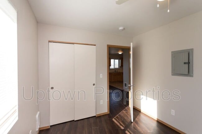 Building Photo - 7230 NE 18th Ave