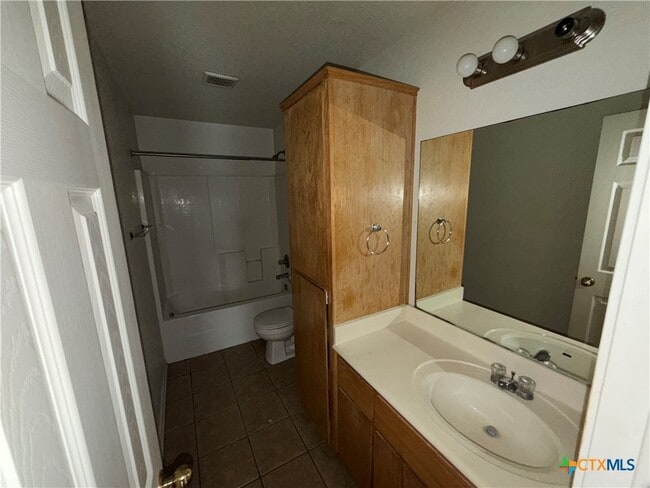 Building Photo - 220 Dale Earnhardt Dr