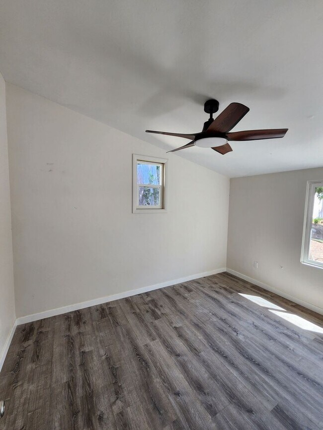 Building Photo - Single Story 3 Bedroom House in Serra Mesa with Pool