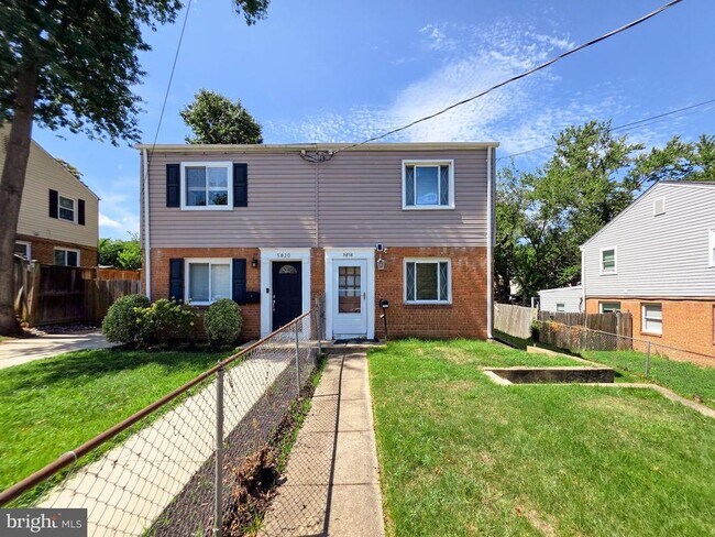 Building Photo - 5818 Fifer Dr