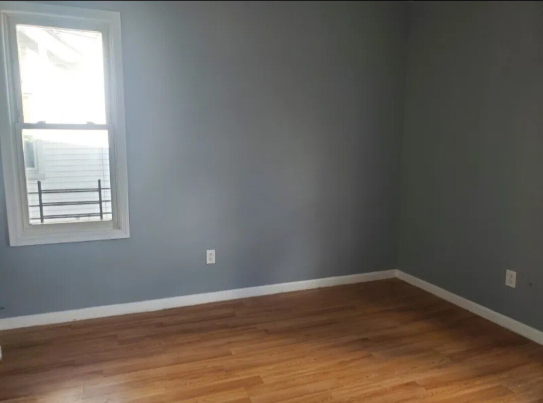 Building Photo - 64 Schuyler Ave