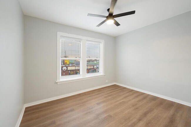 Building Photo - 3966 W Grand Ave