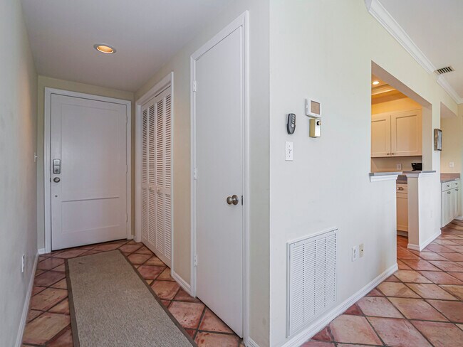 Building Photo - 5060 Harmony Cir