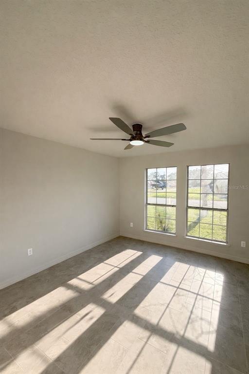 Building Photo - 31 Russkin Ln