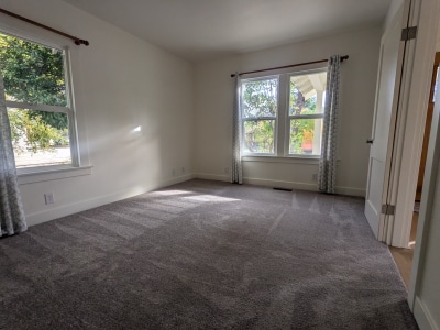 Building Photo - 616 Newtown St