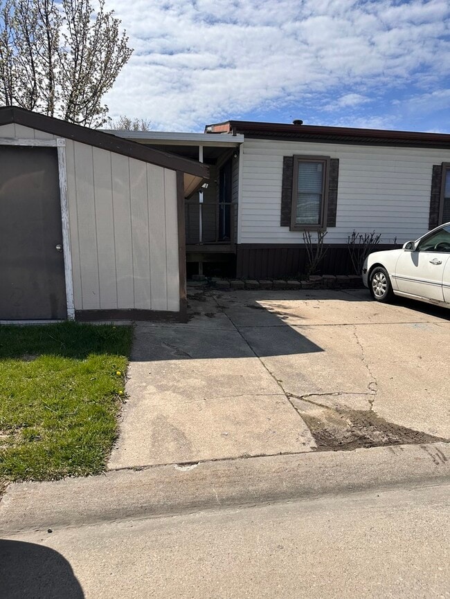 Building Photo - 21176 Boquet Dr