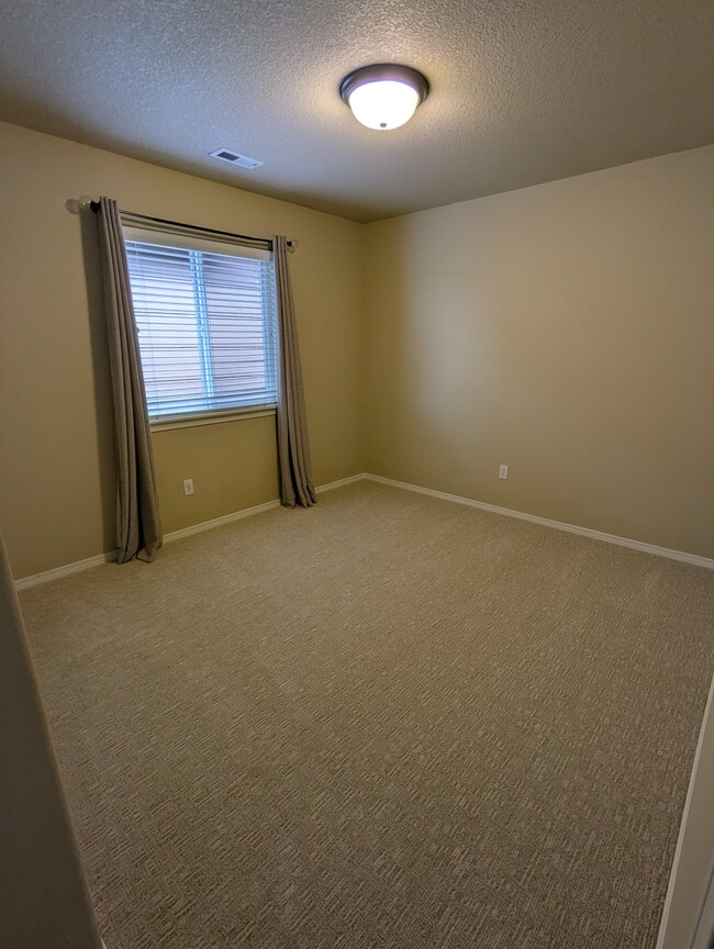 Building Photo - 20565 Sun Meadow Way