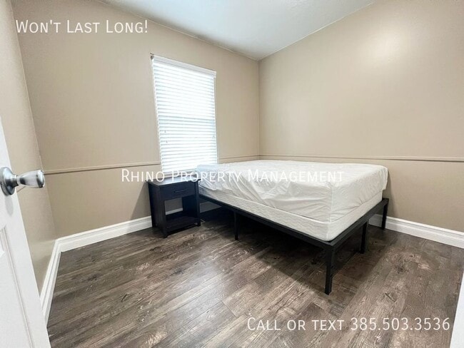 Building Photo - 5658 S Vlg Cir