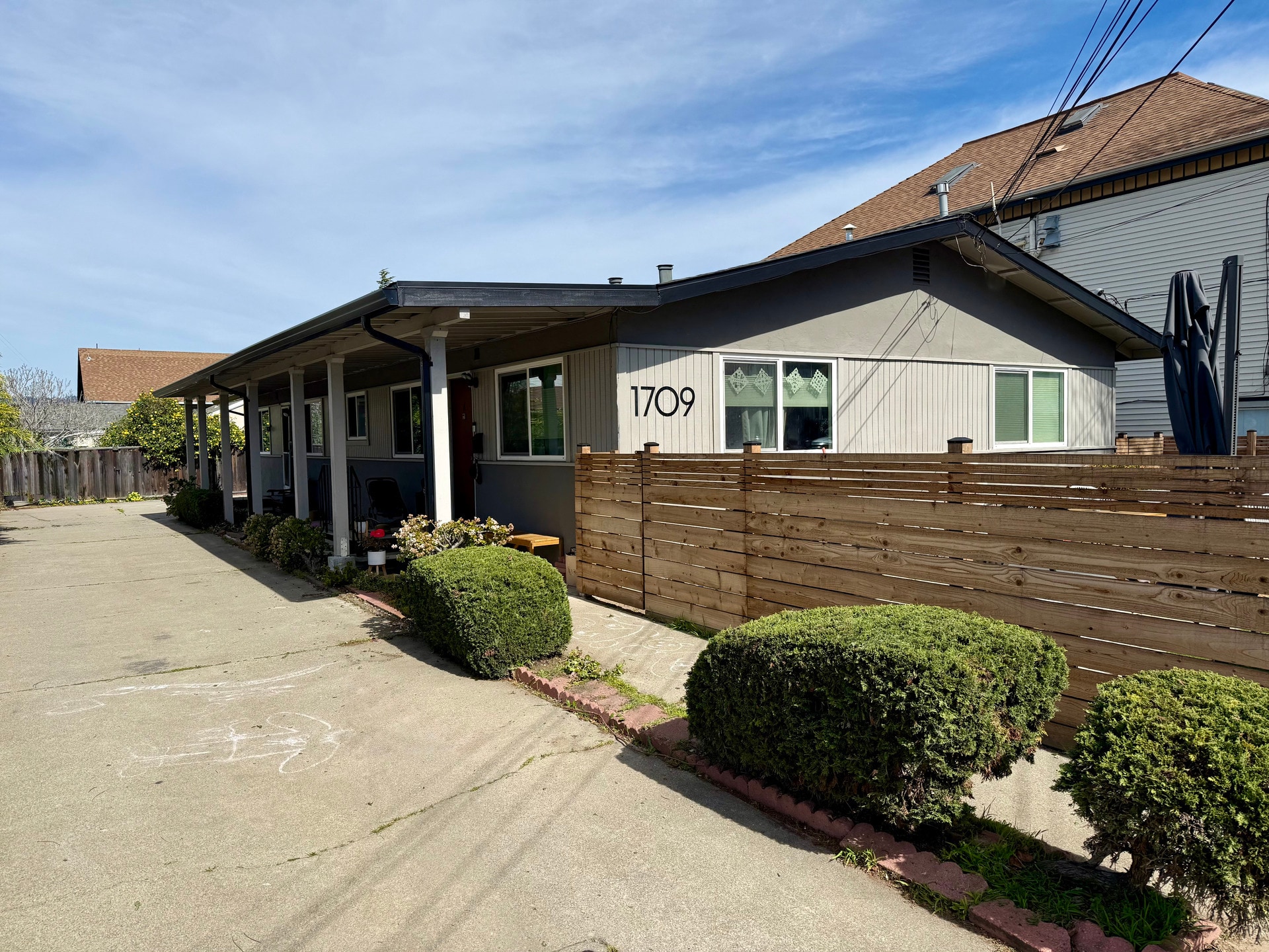 Building Photo - 1709 Pacific Ave