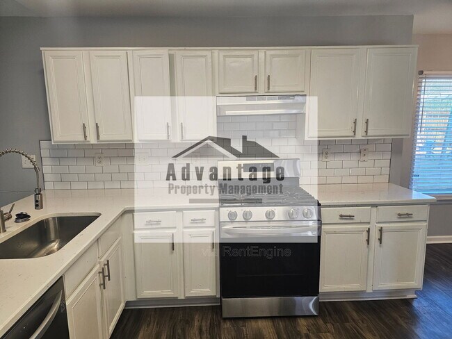 Building Photo - 2853 Da Vinci Blvd