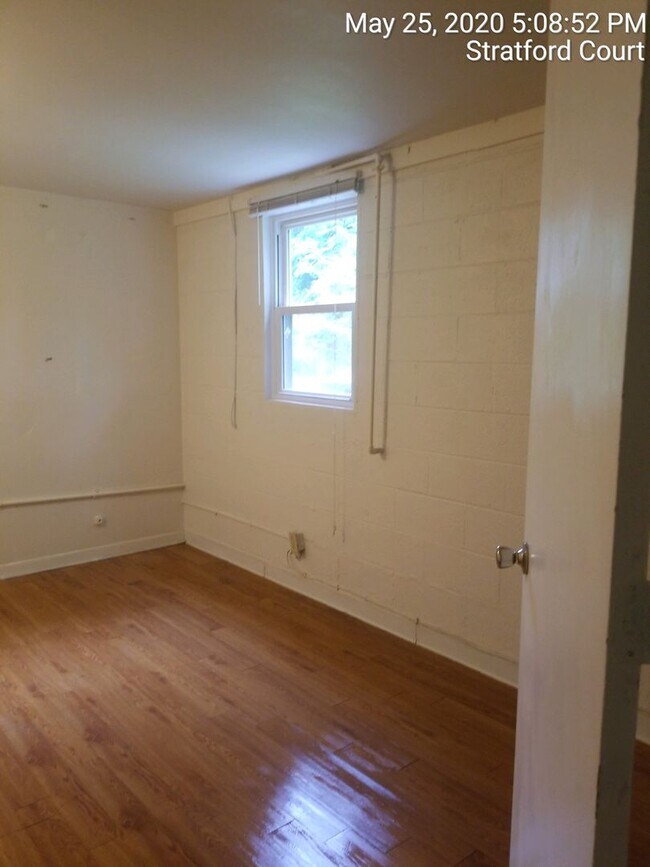 Building Photo - 108 Stratford Ct
