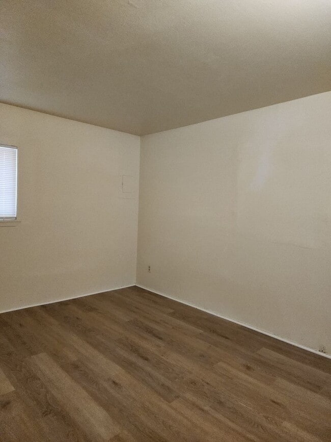 Building Photo - 205 El Paso Dr