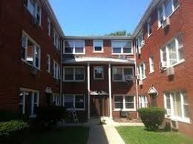 Building Photo - 7900-06 S Wabash