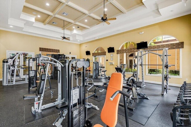 Building Photo - 10295 Trianon Pl