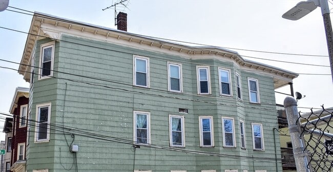 Building Photo - 90 Fisher Ave