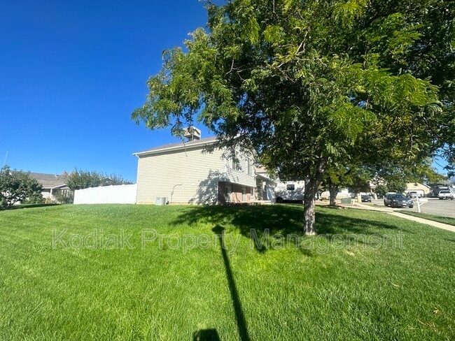 Building Photo - 898 W 1025 N