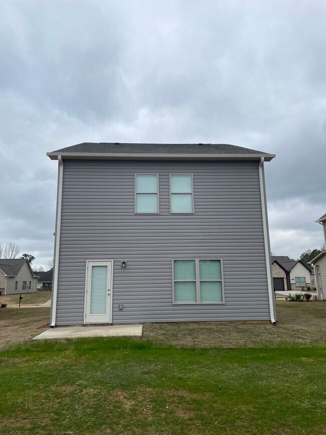 Building Photo - Home for Rent in Oak Grove, AL!! Available to View Now!!!