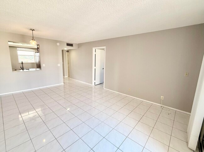 Building Photo - 2929 S Ocean Blvd