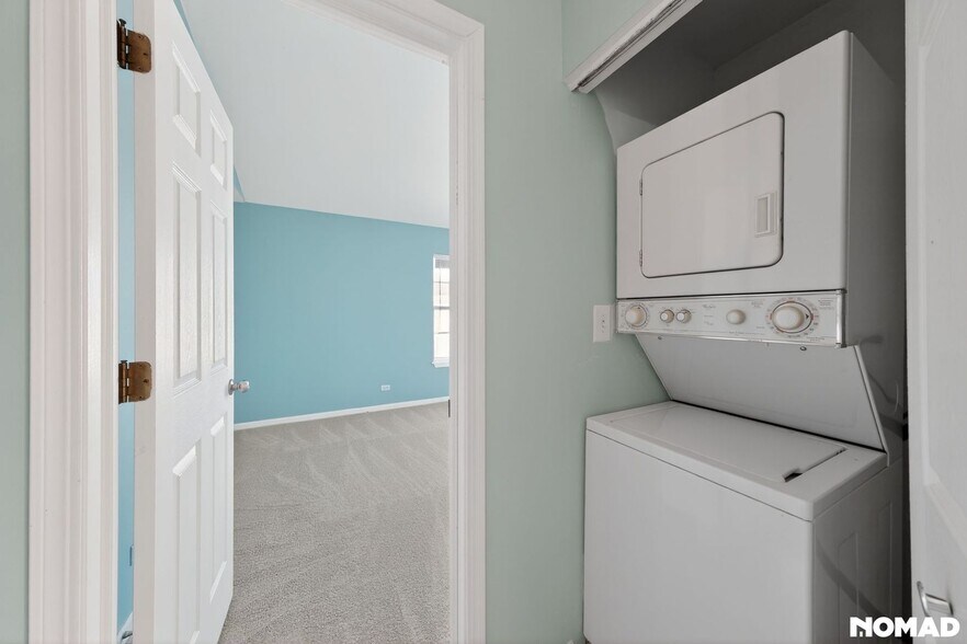 Building Photo - 992 Darla Ct