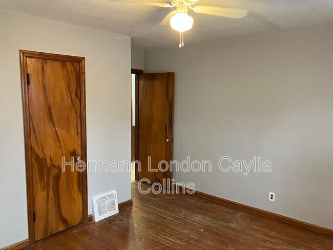 Building Photo - 360 S Harvey Ave