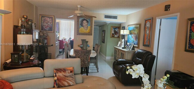 Building Photo - 2649 NW 48th Terrace