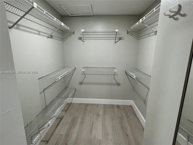 Building Photo - 1331 SW 124th Ct
